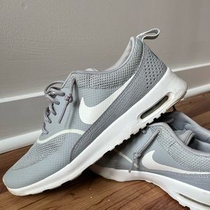 Air Max Thea